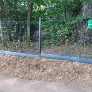 Photo poteau BipaTwin et clôture